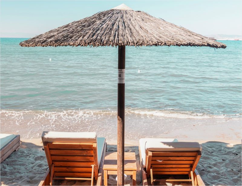 Beach lounge